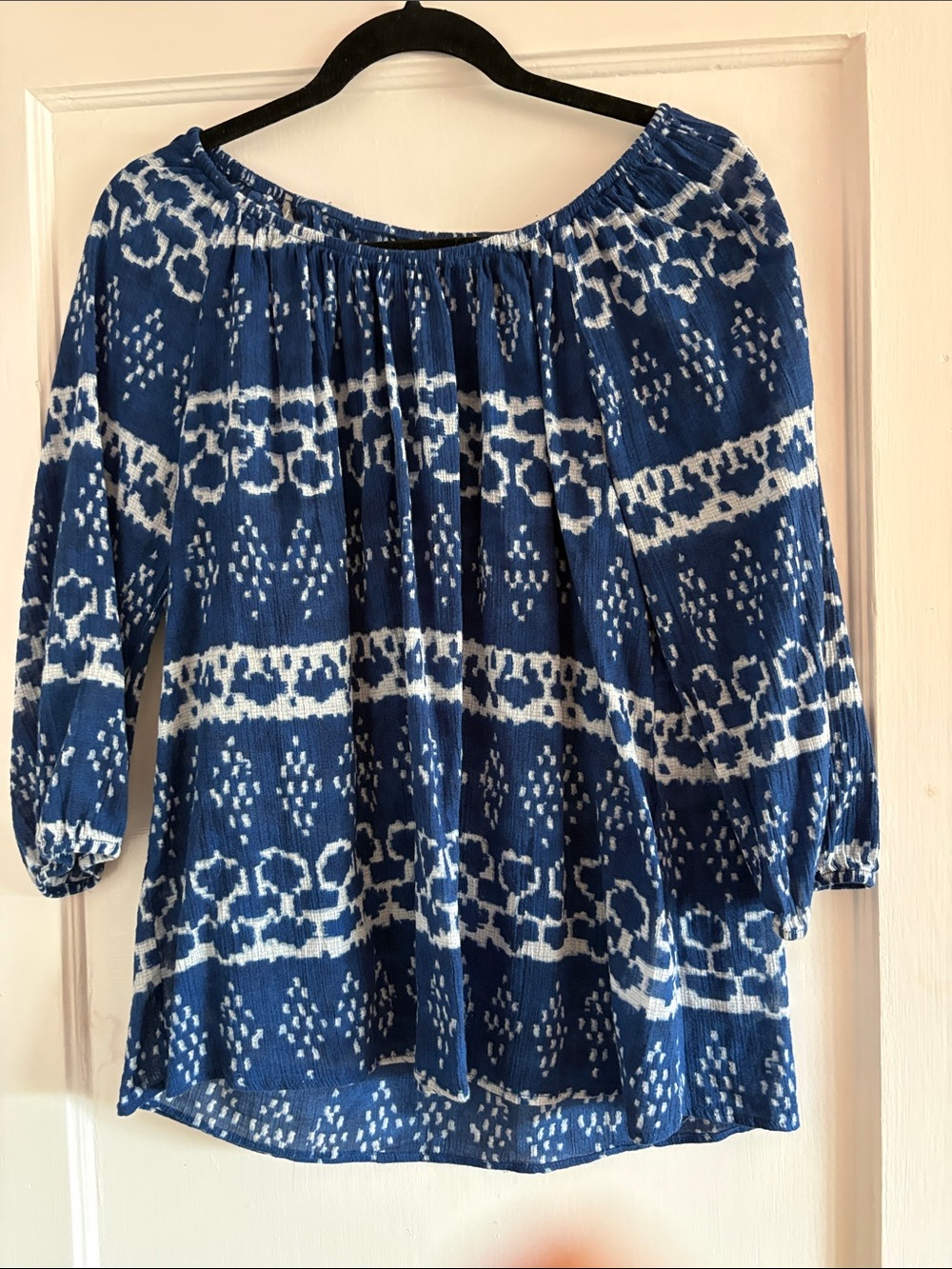 Chaus Blue & White Boho Print Peasant Blouse
